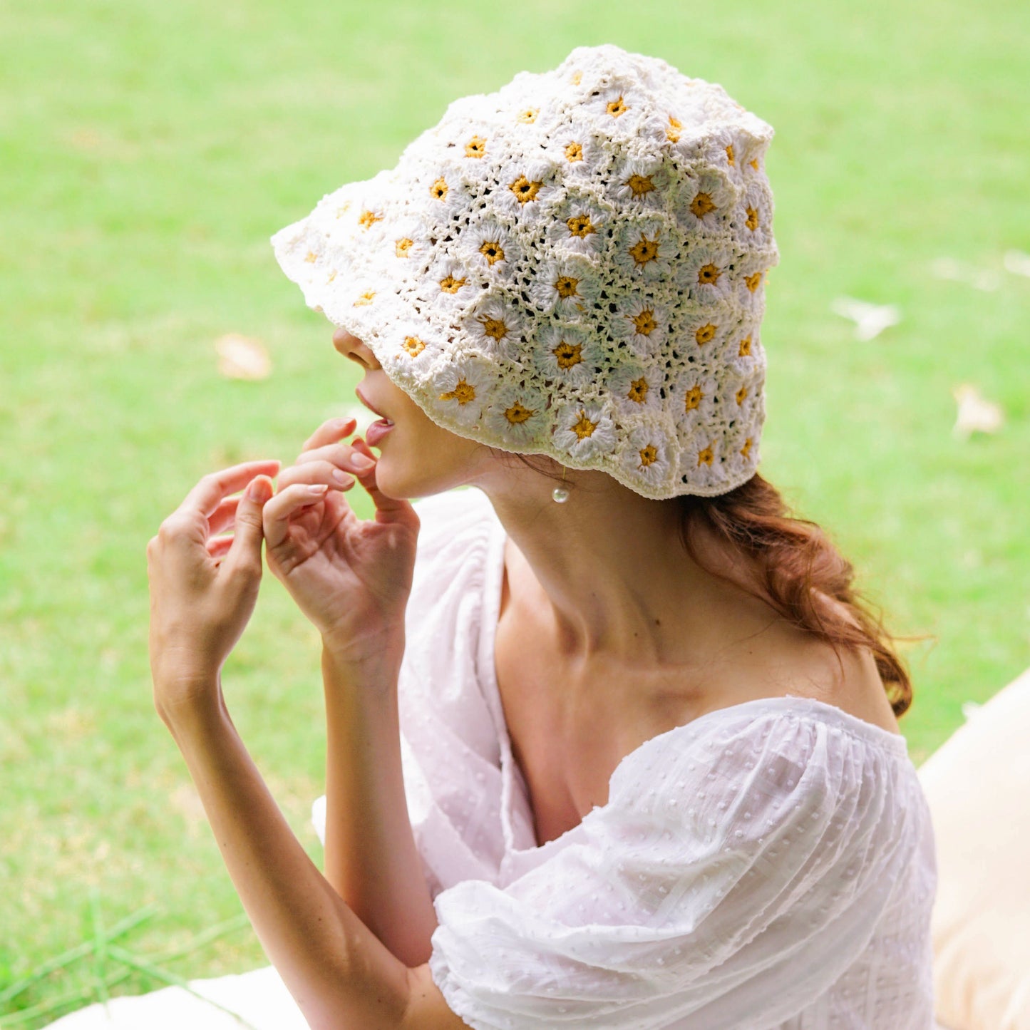 Flora Crochet Hat in Off White + Yellow