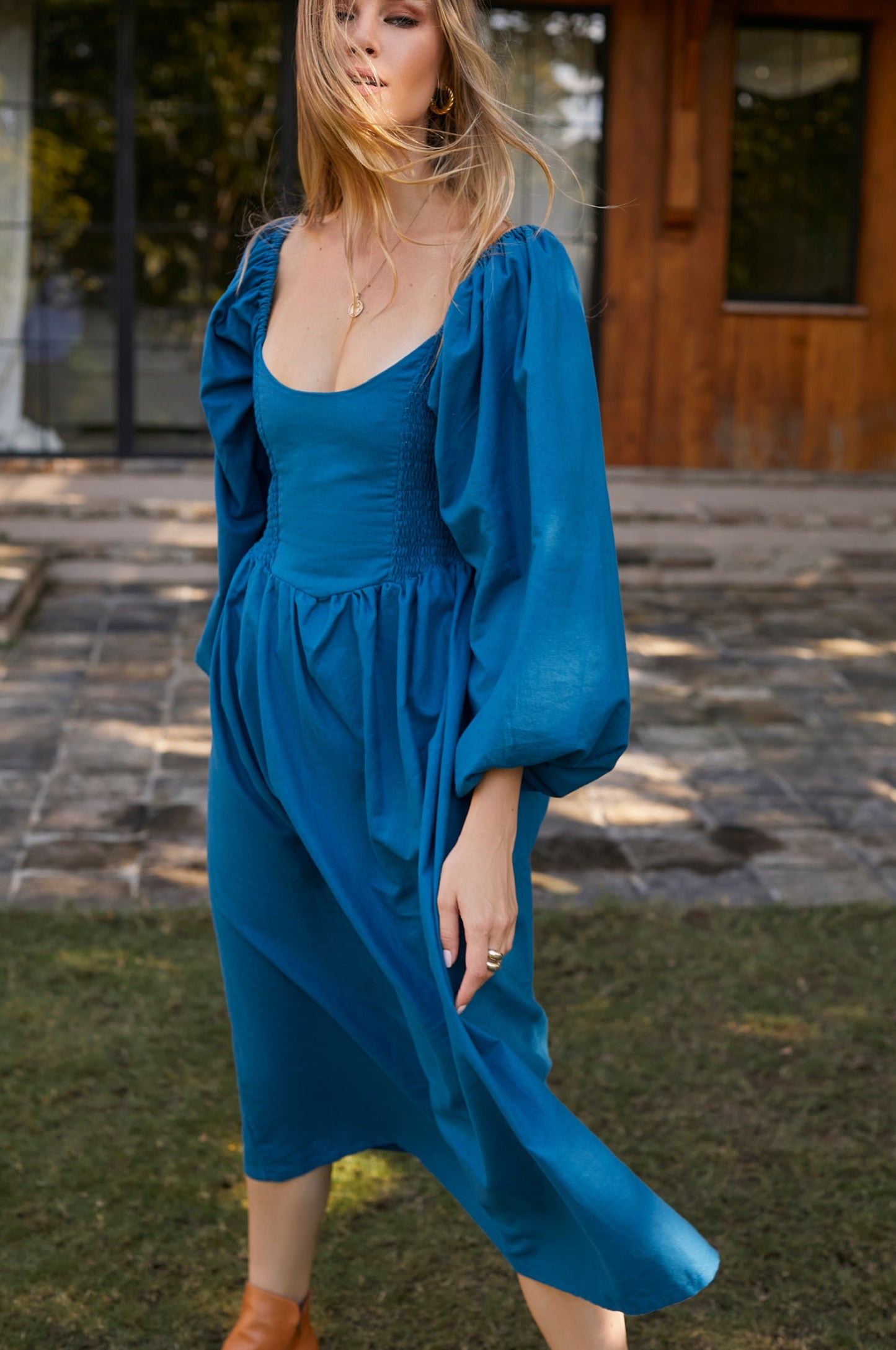 Smocked Linen Midi Dress "Alila"