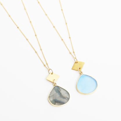 Eleos Diamond Necklace with Teardrop Stone